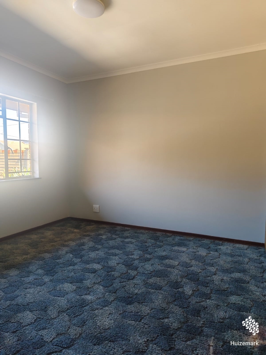 To Let 3 Bedroom Property for Rent in Vaalpark Free State